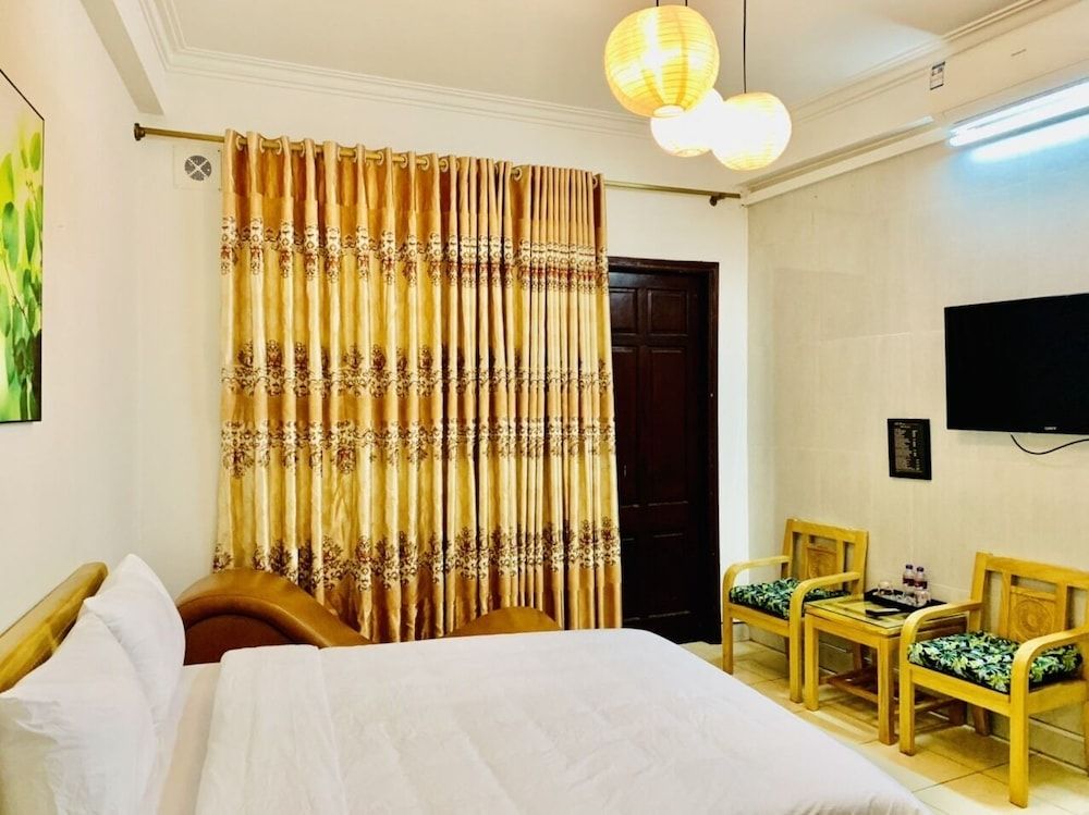 undefined Lumos Home 7