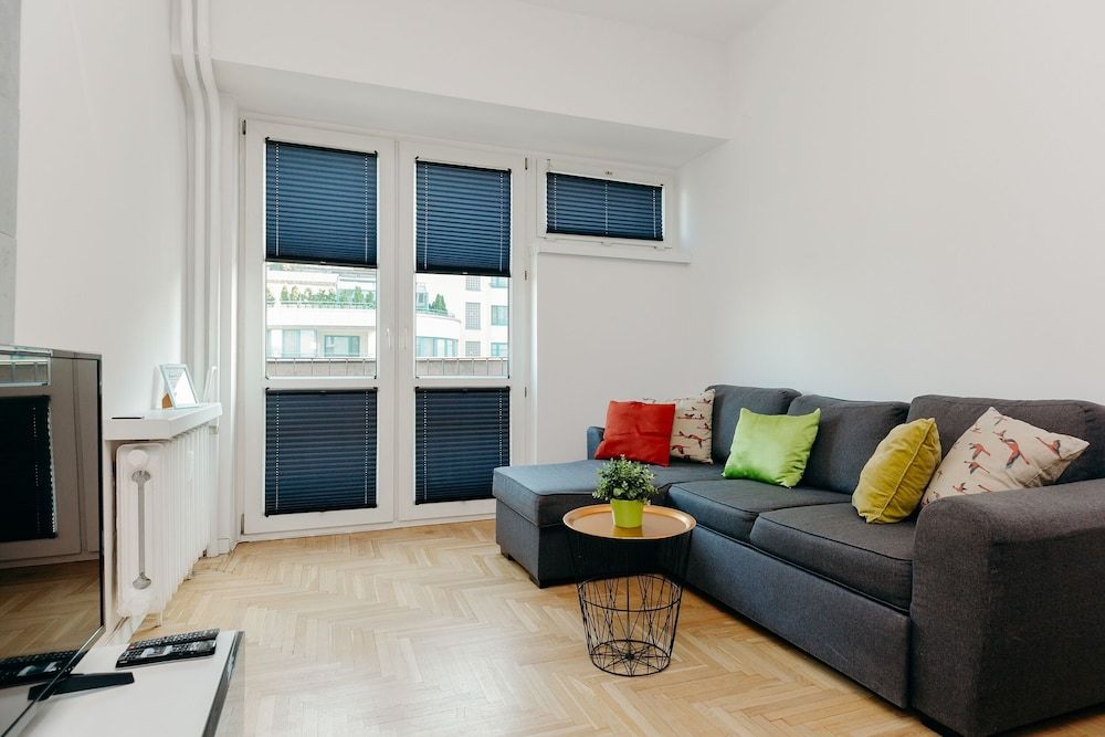 ShortStayPoland Grzybowska B16 Classic Apartment 10