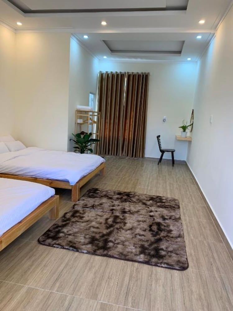 undefined Calais Hotel Villa 8