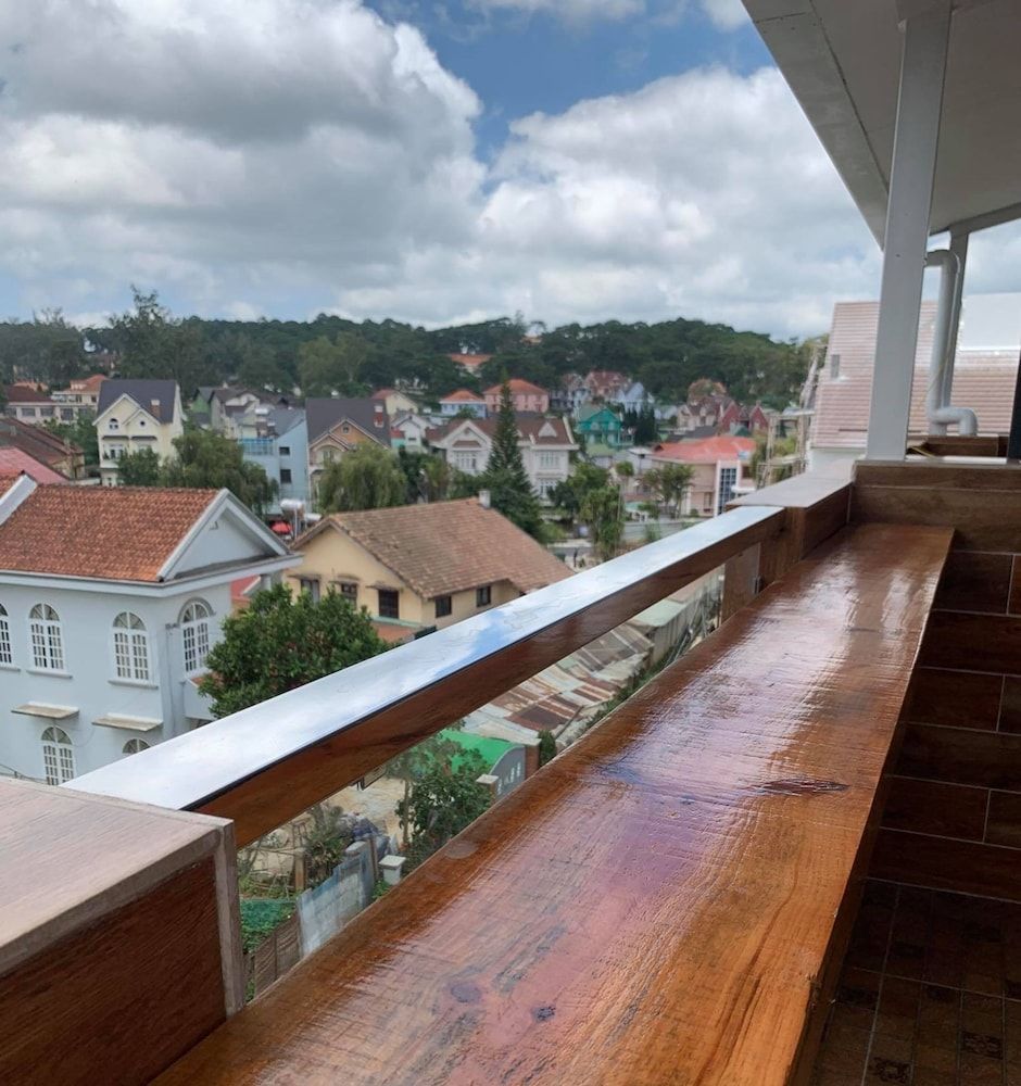 Sunny House Deluxe Double Room 2