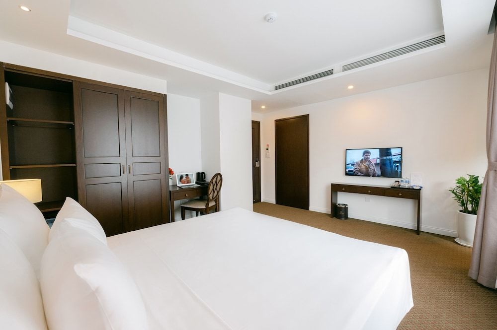 Hanoi Marigold Hotel Executive Double Room 2