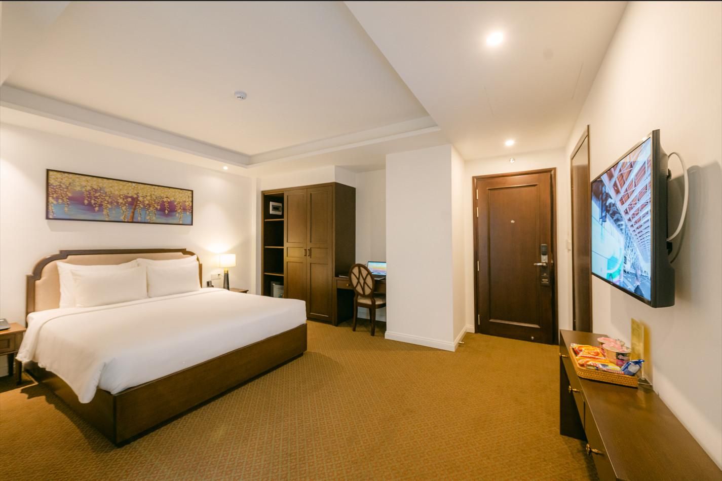 Hanoi Marigold Hotel Executive Double Room 4