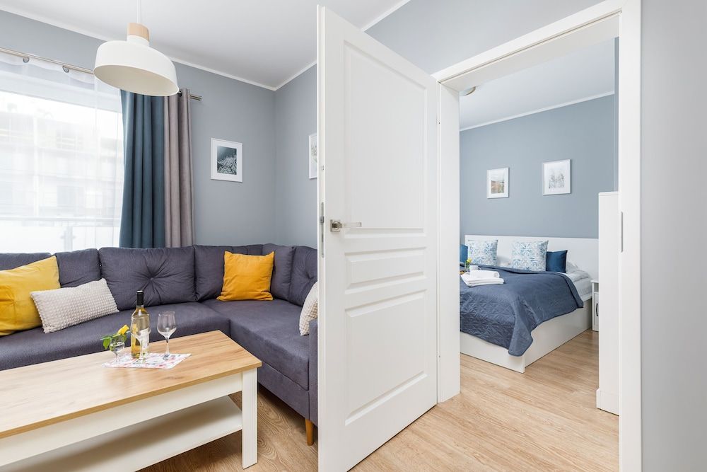 Apartment, 2 Bedrooms, Balcony, Beachside