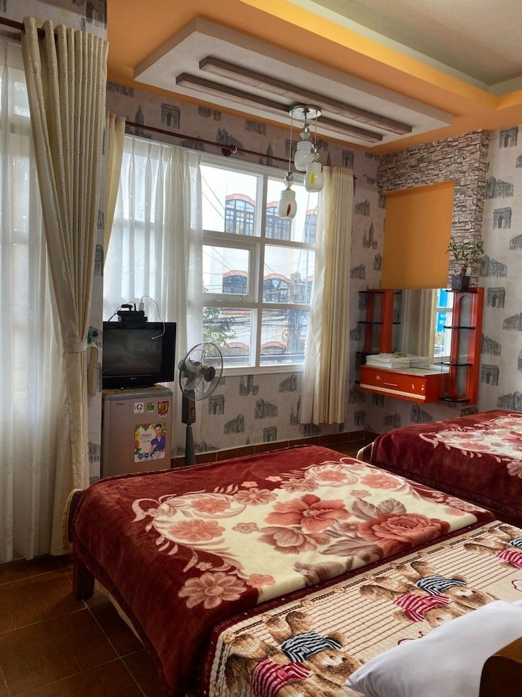 undefined Minh Van Hotel 8