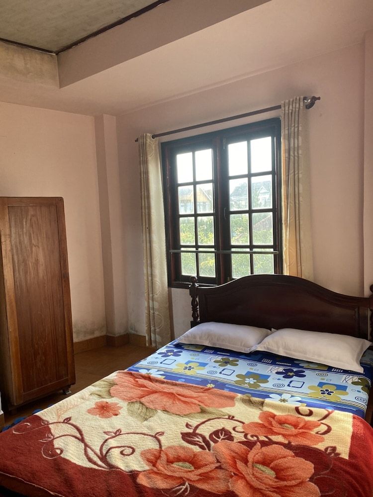 Thu Tam Hotel Standard Double Room 6