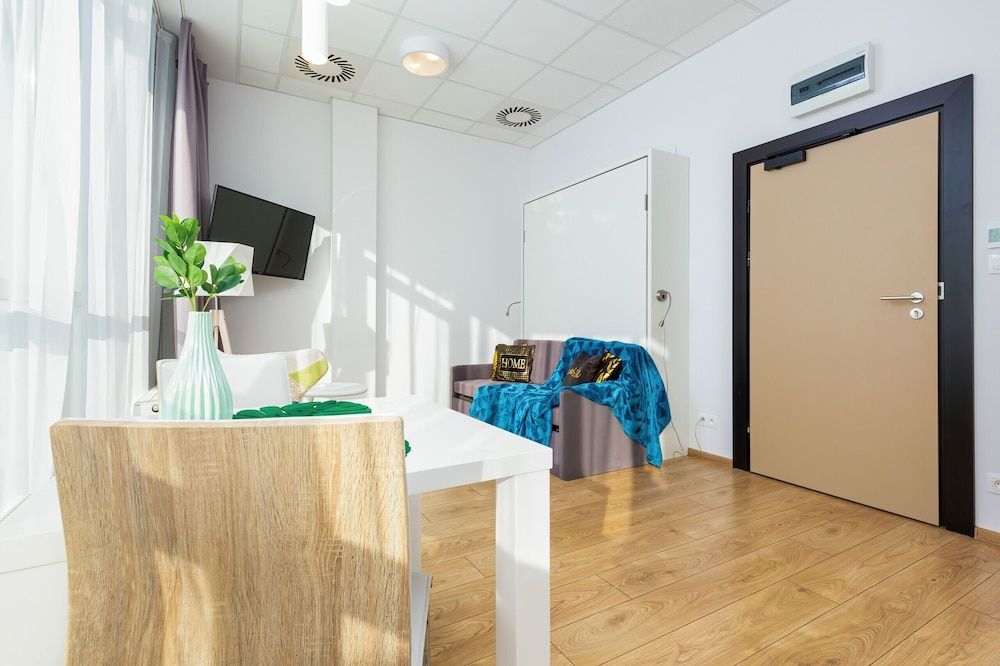 undefined Apartment Jerozolimskie 412 by Renters 7