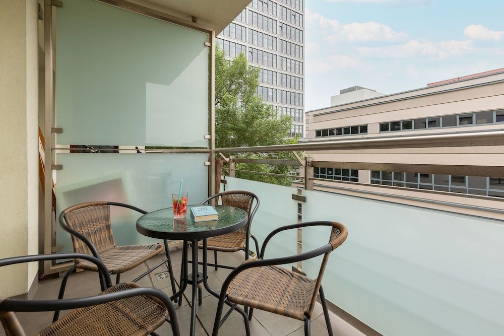 Apartment Gieldowa Warsaw by Renters Apartment, 1 Bedroom, Balcony 5