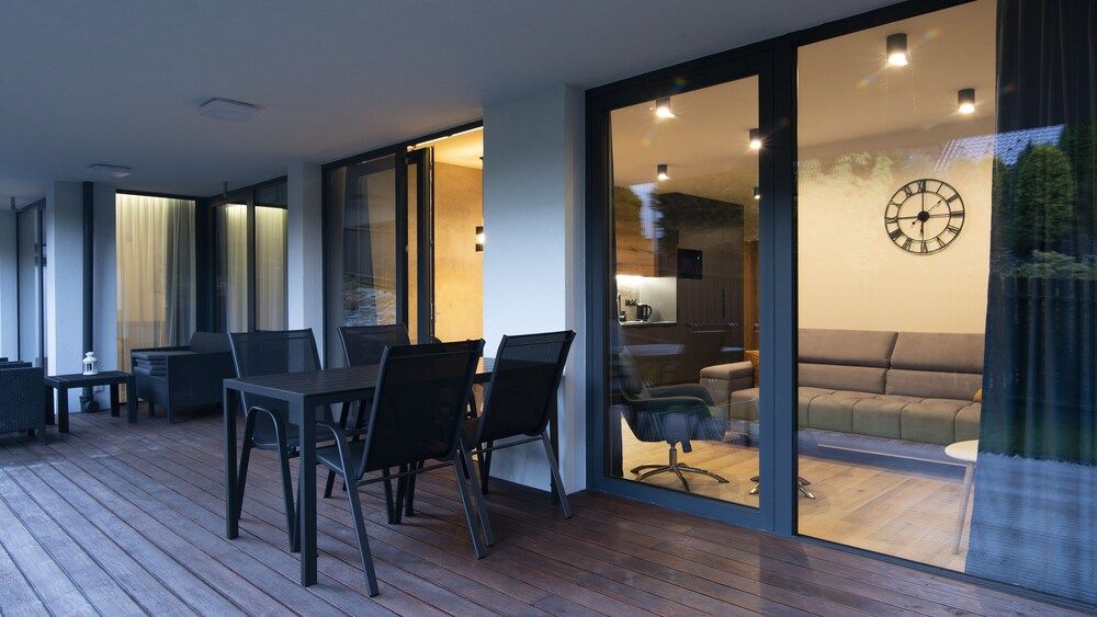 Apartment (C 17)