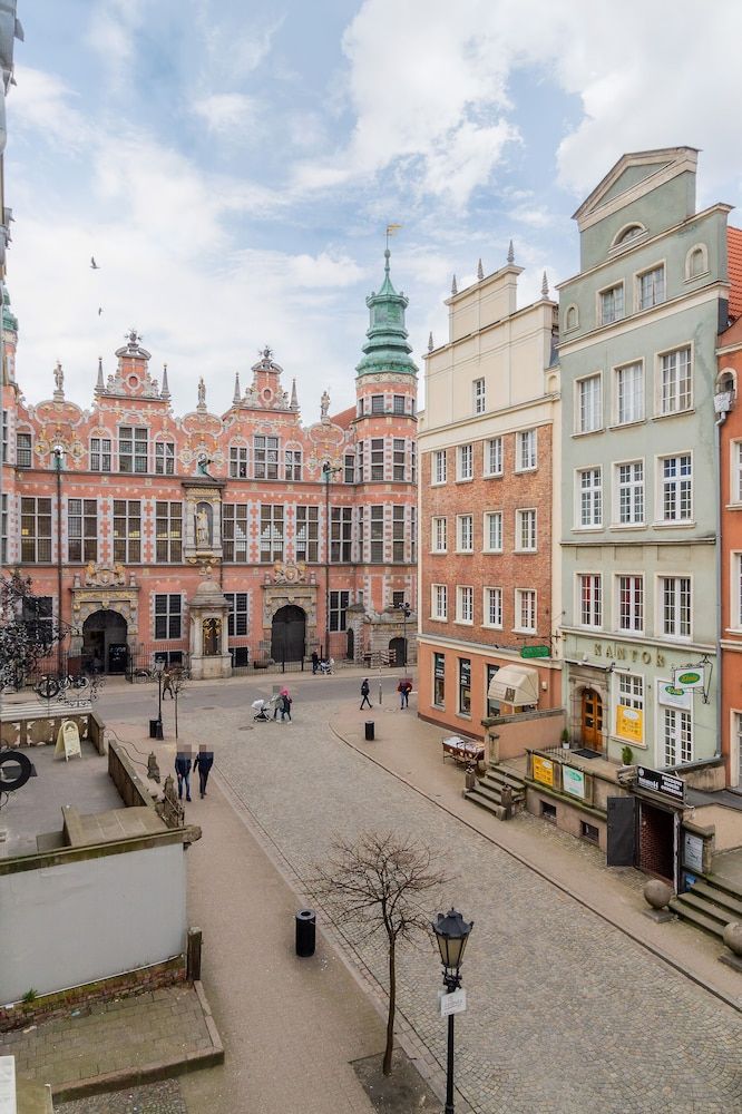 undefined Apartments Old Town Piwna by Renters 4