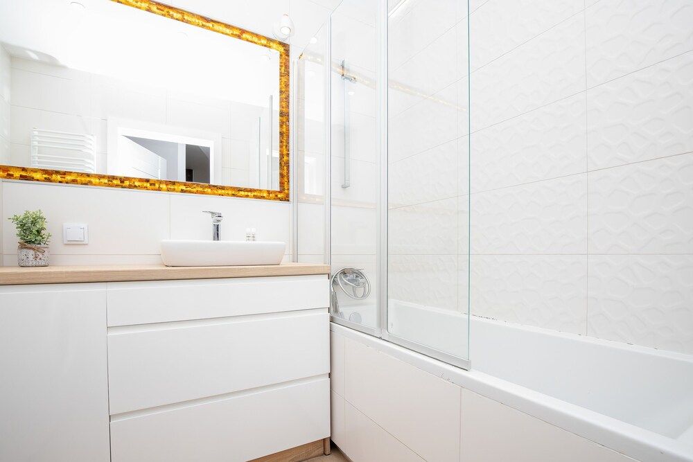 Apartments Gdansk Walowa by Renters Apartment, 2 Bedrooms, Balcony 10