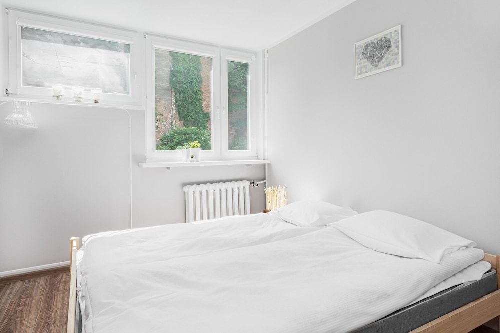 undefined Apartment Solidarnosci Warsaw by Renters 5