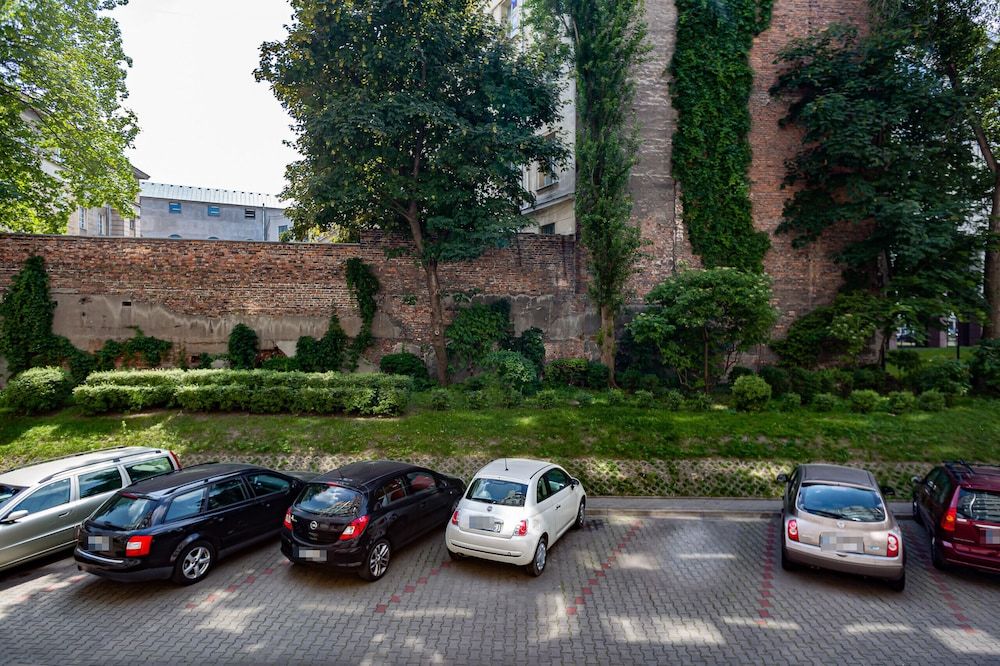 undefined Apartment Solidarnosci Warsaw by Renters 4