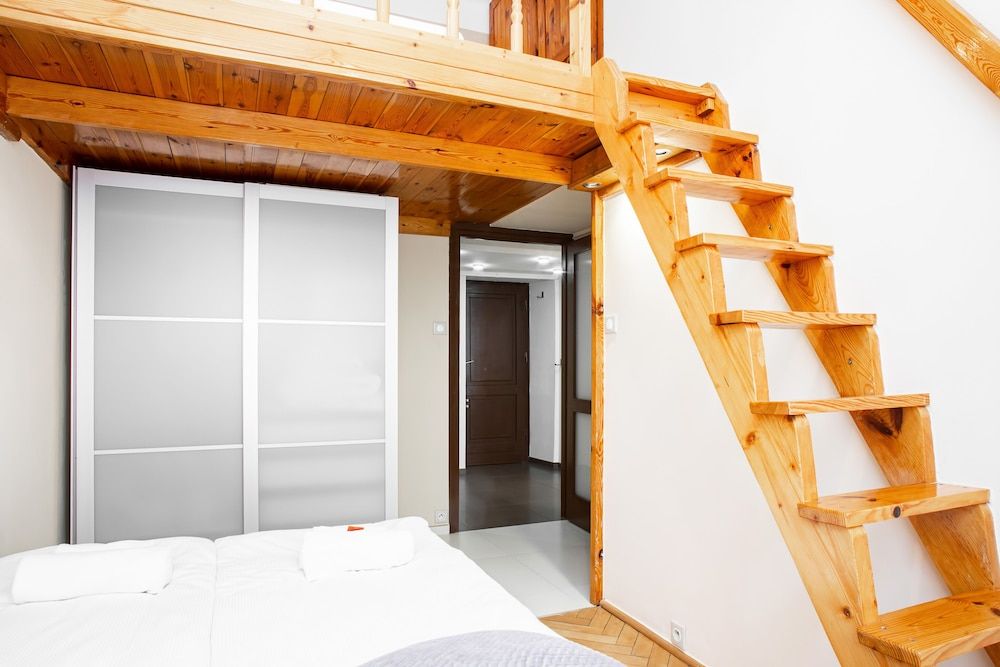 undefined Apartment Swietojanska Warsaw by Renters 10