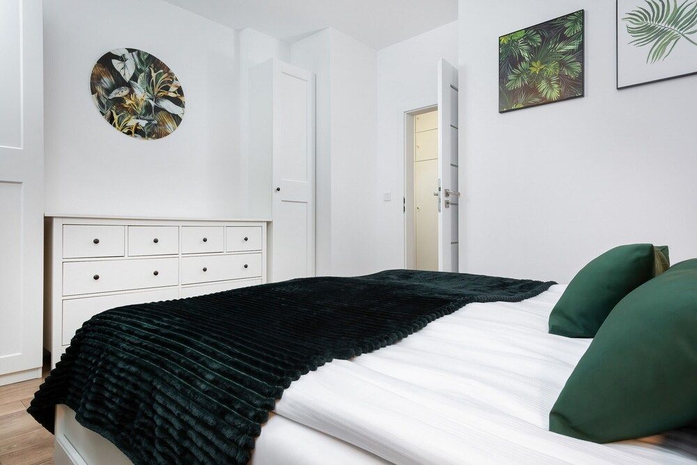 undefined Rzeczypospolitej Apartment by Renters 7