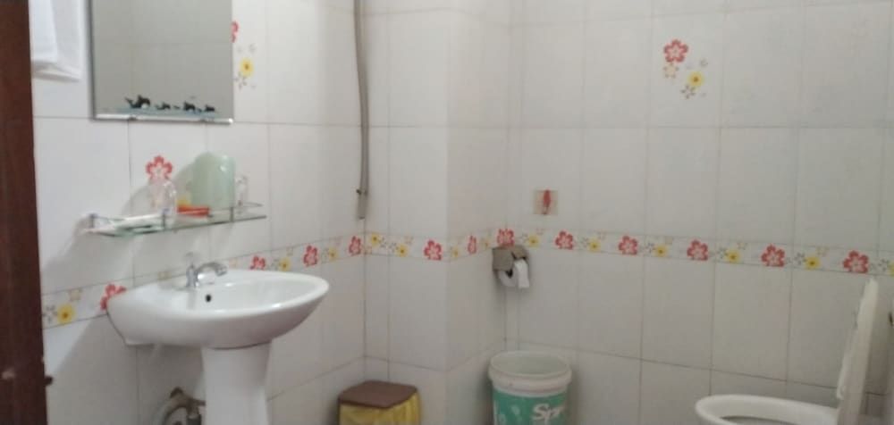 Thanh Binh Hotel Pleiku Double Room 4