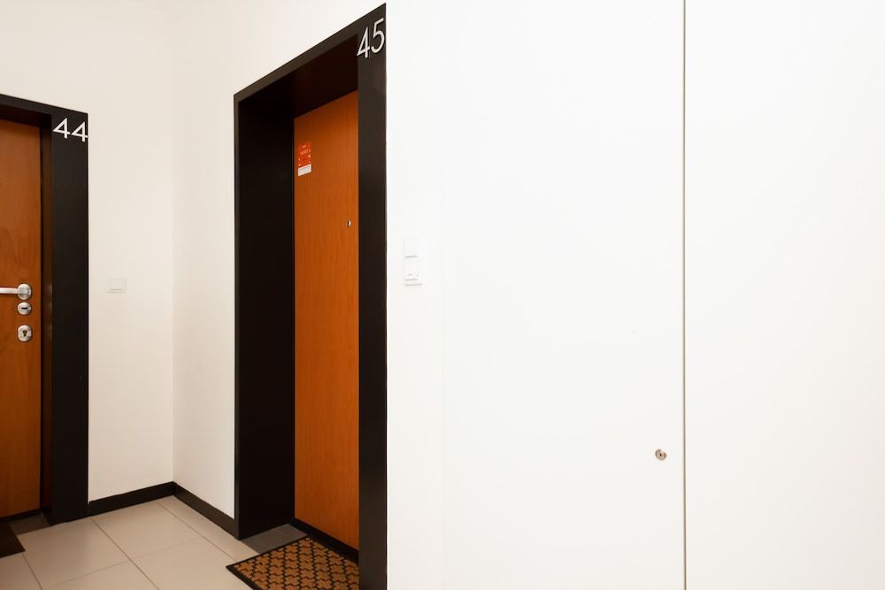 Apartment Dygata Warsaw by Renters Apartment, 1 Bedroom, Terrace 9