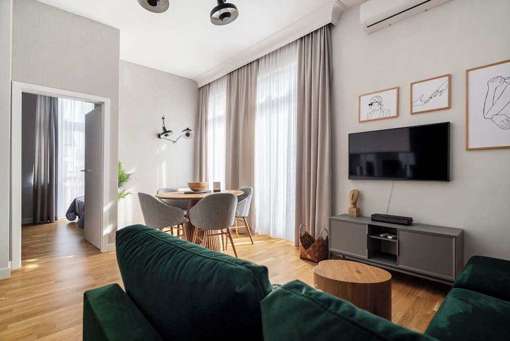 Deluxe Apartment