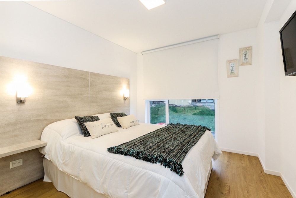 Standard Apartment, 1 Queen Bed with Sofa bed, Mountain View