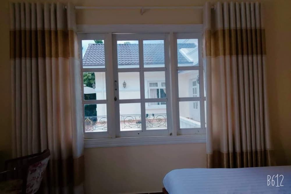 Nguyen Hung Dalat Hotel Standard Double Room 4