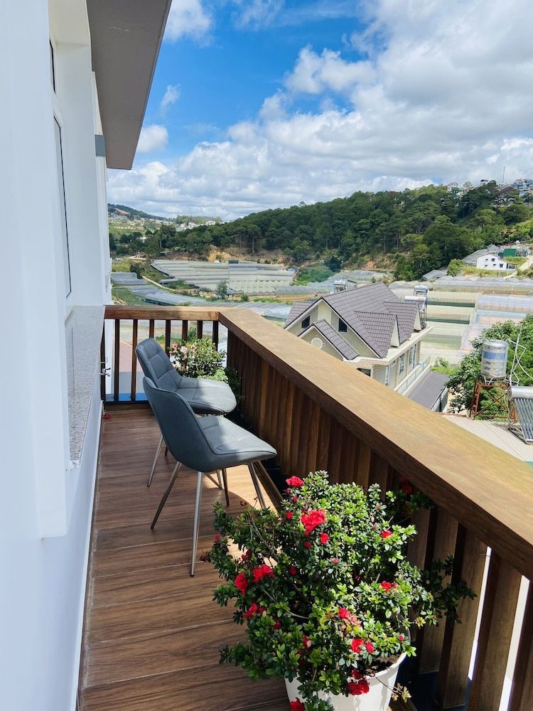 undefined MINH CHIEN SUITE 10