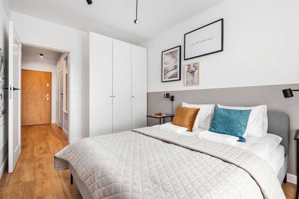 Spektrum Tower Apartments by Happy Stay Panoramic Apartment 2