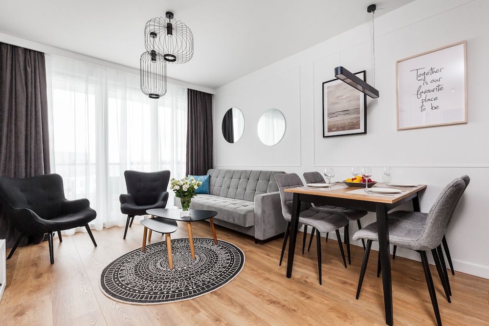 Spektrum Tower Apartments by Happy Stay Panoramic Apartment 3