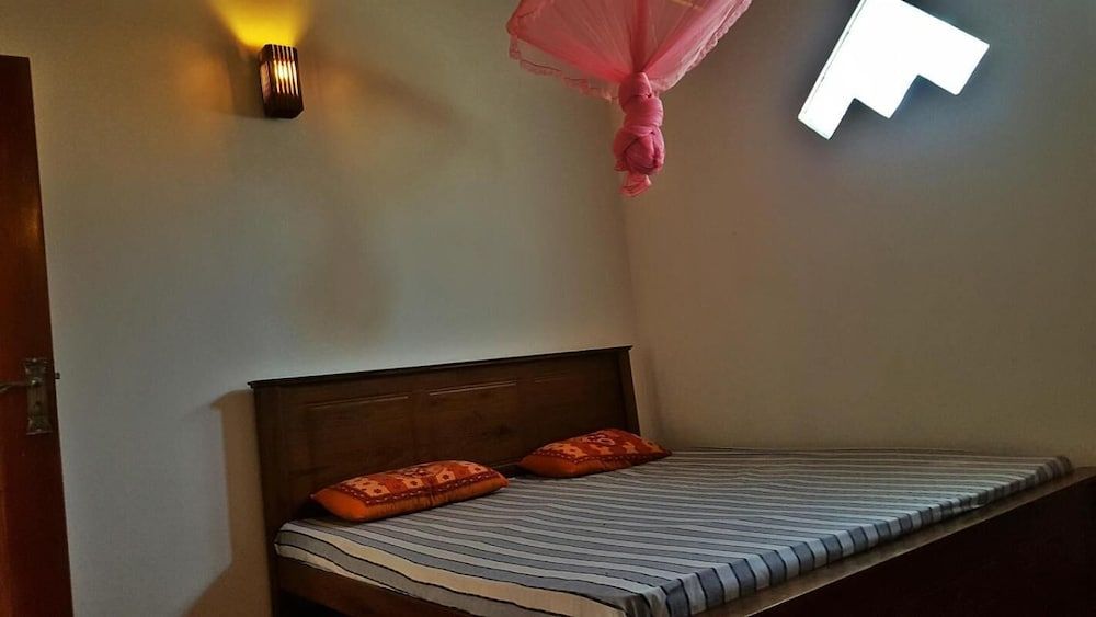 undefined 100 Step Beach White House 8