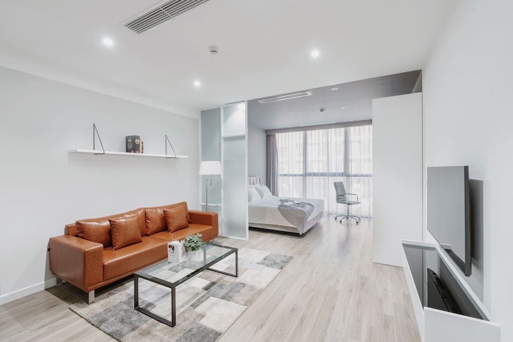 undefined Lexington Apartments - Westlake 2