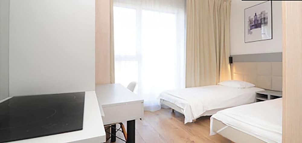 undefined 404 Rooms Wolska Apartament 5