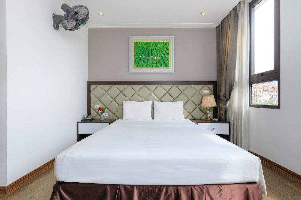 undefined Yolowa Hotel 4