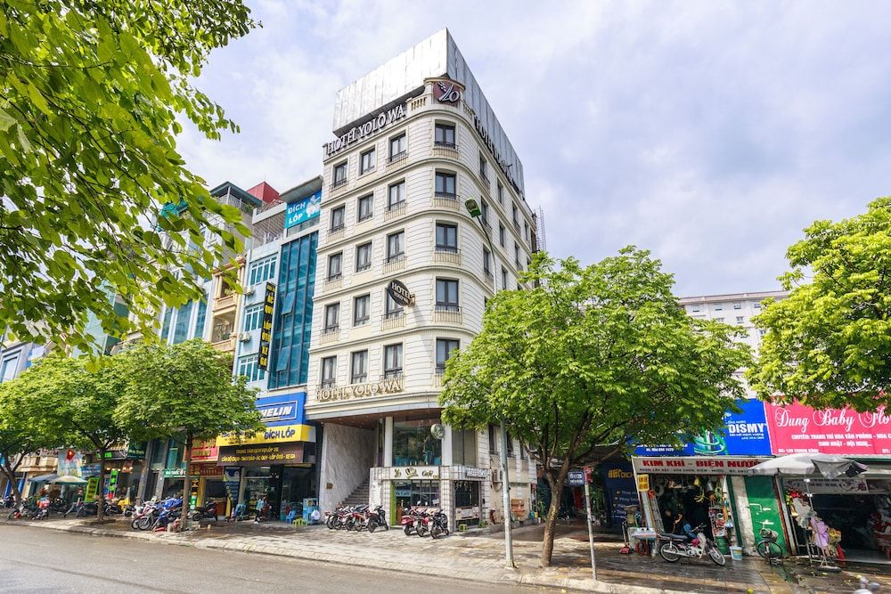 undefined Yolowa Hotel 6