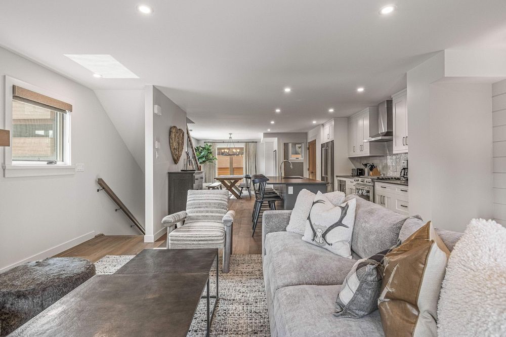 Spring Creek Vacations Four Bedroom Villa 34 14