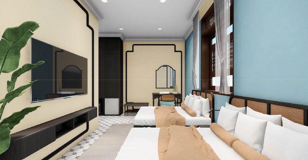 undefined DA NANG 1962 INN 7