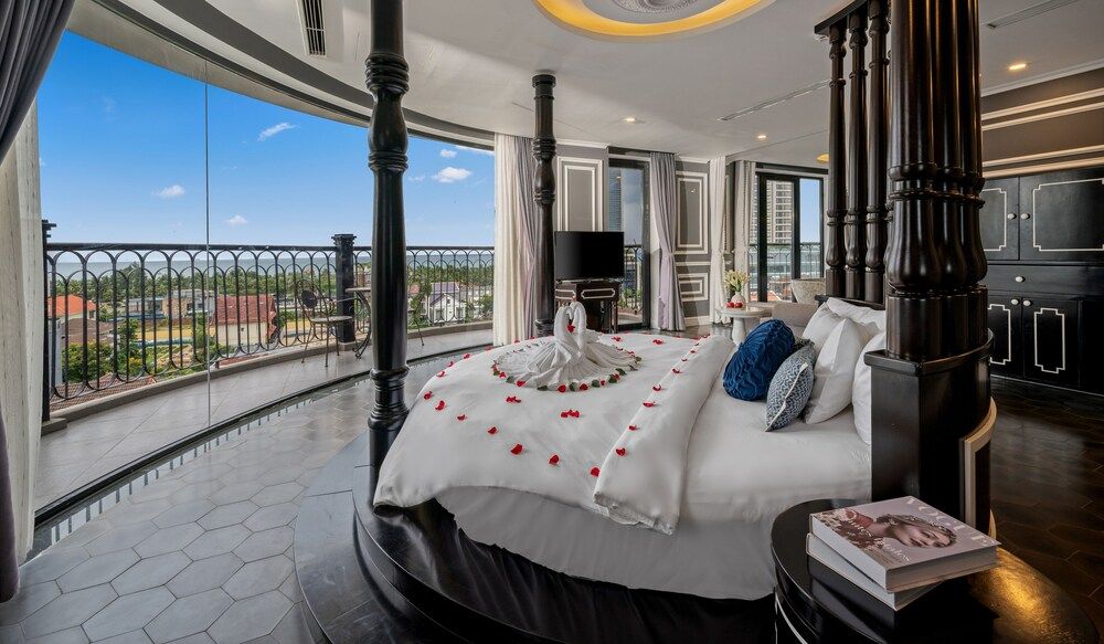 undefined Hotel Del Luna by LUK Global 3