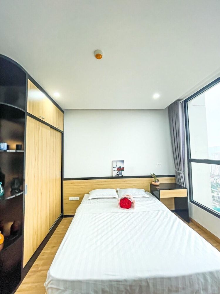 undefined Canh Apartment in Vinhomes Green Bay 6