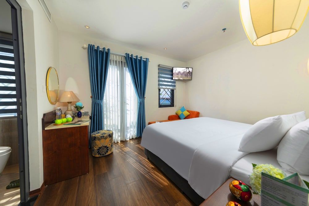 Premier Double Room, City View