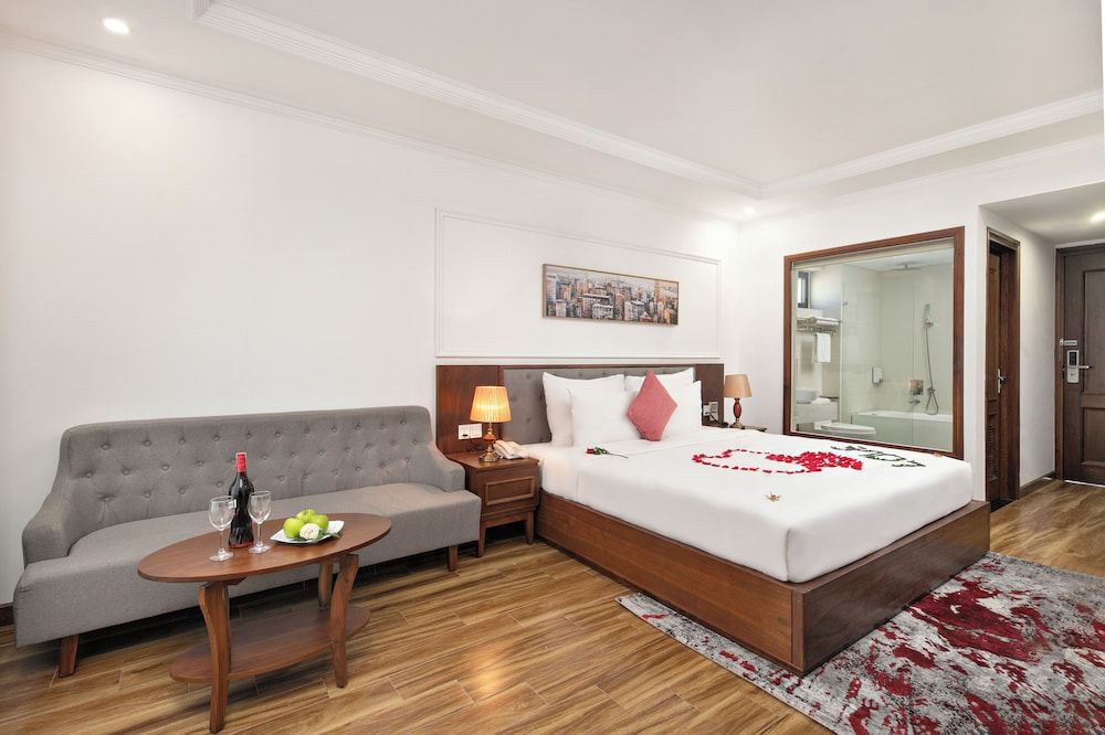 Grand Double Room, Partial Sea View