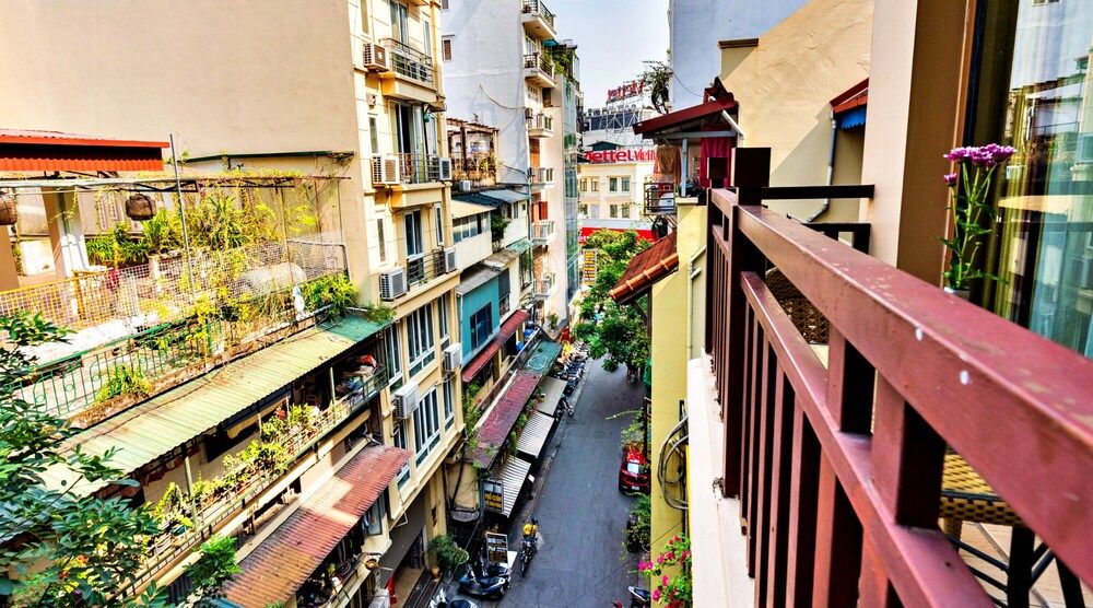 undefined HANZ LakeView Hotel Hanoi