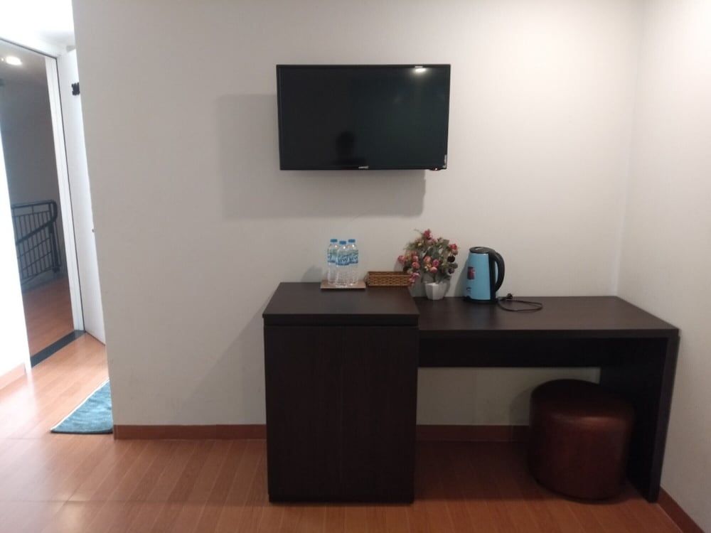 undefined Capital O 1167 Haya Hotel 10