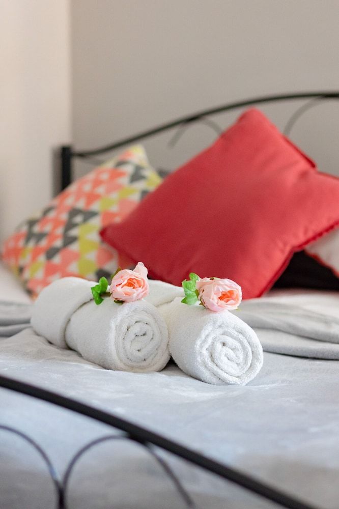 Apartment Wrzesińska Praga by Renters Apartment, 3 Bedrooms, Balcony 6