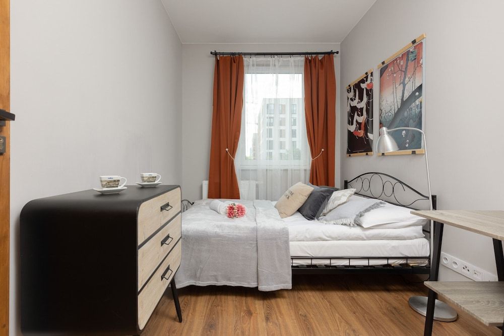 Apartment Wrzesińska Praga by Renters Apartment, 3 Bedrooms, Balcony 7