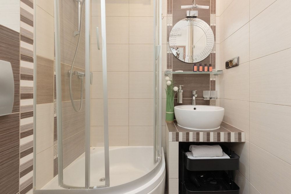 Apartment Jana Pawła II by Renters Apartment, 1 Bedroom, Kitchen 18