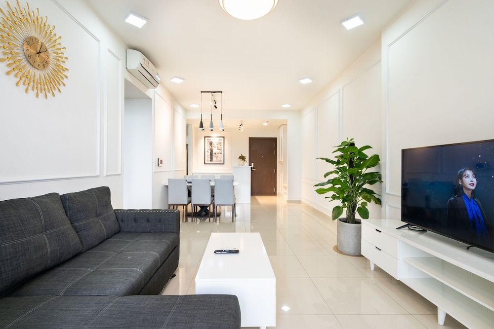 undefined The Tresor Luxurious Apartment Riverview 2