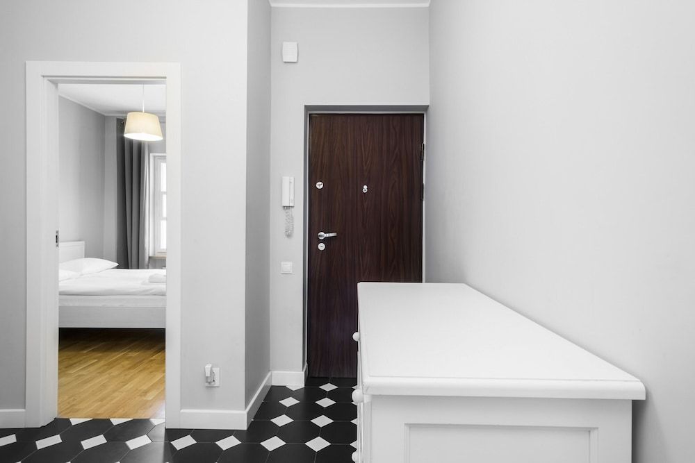 undefined Rycerska Apartments Warsaw by Renters 9