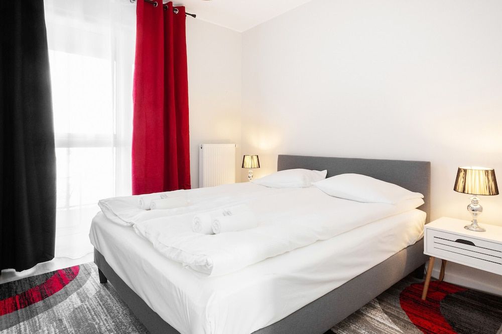 undefined Rondo Wiatraczna Warsaw by Renters 7