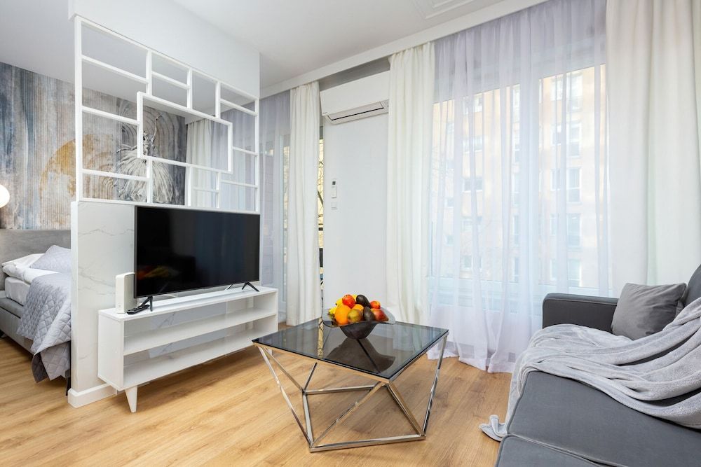 Warsaw Sienna Apartments by Renters Apartment, 1 Bedroom, Balcony 20