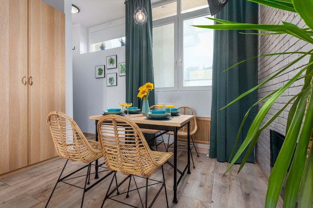 undefined Studio Wspólna Warsaw by Renters 4