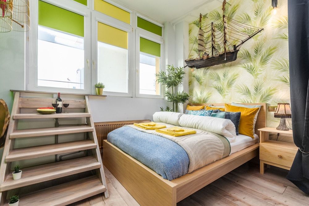 undefined Studio Wspólna Warsaw by Renters 3