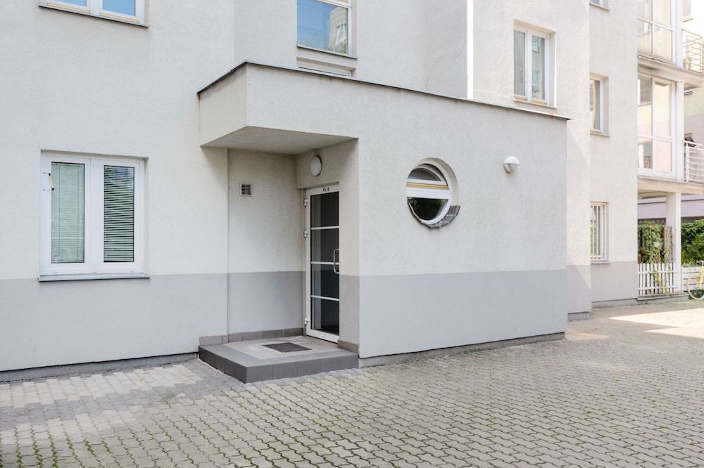 undefined Krypska Apartment Warsaw by Renters 3