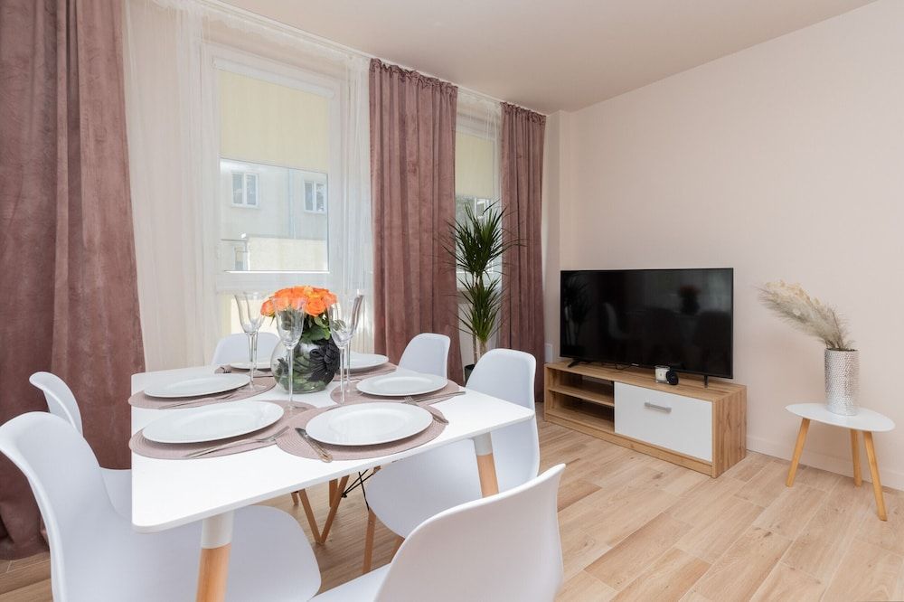 Apartment Rejtana Warszawa by Renters Apartment, 2 Bedrooms, 2 Bathrooms 22